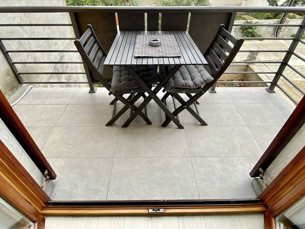 Ganze Wohnung, Studio Appartement mit Balkon Ist As-22436-a in Zadar (Kommun), Otok Ist