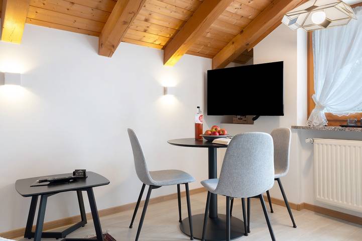 Hel lägenhet, Apartment 'Mayr Apartments Sechs' with Mountain View, Balcony and Wi-Fi in Plaus, Ortler Alps