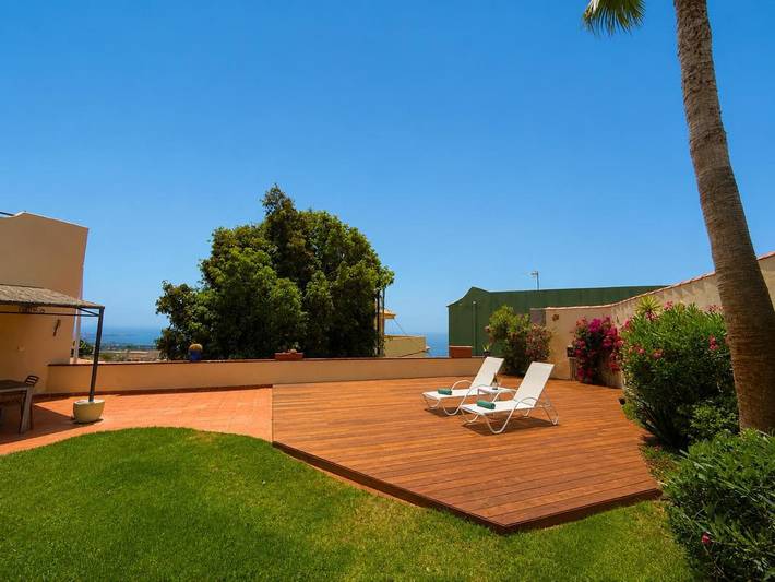 Location de vacances pour 5 personnes, avec Terrasse et Jardin dans Los Menores - 2