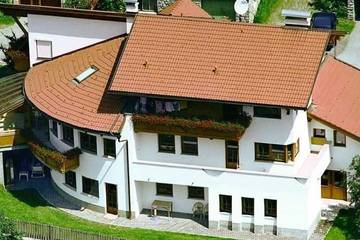 Ferienwohnung für 7 Personen, mit Sauna und Garten sowie Terrasse in Kauns
