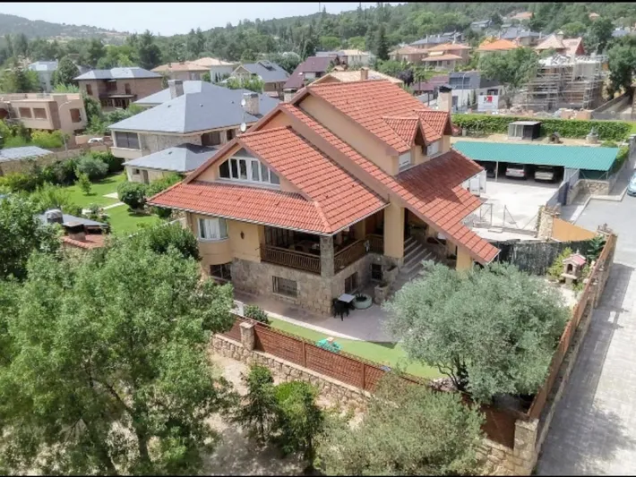 Casa de vacaciones para 7 personas, con piscina además de jardín y vistas - 1