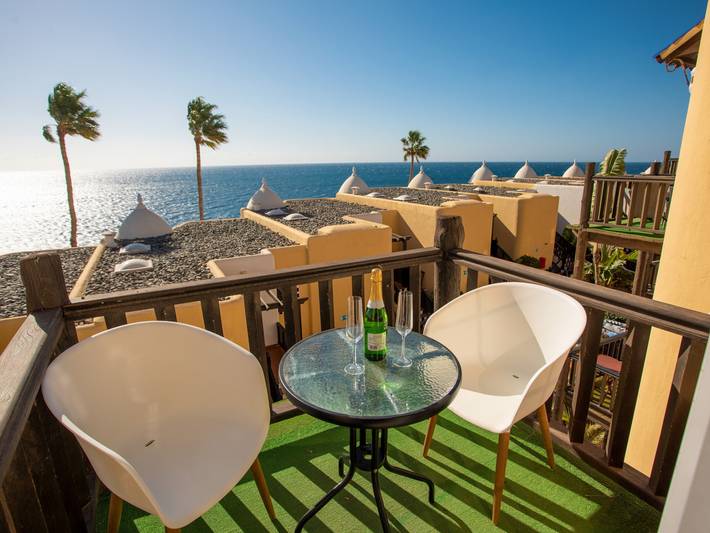 Ferienhaus für 2 Personen, mit Balkon und Terrasse sowie Pool in Playa del Águila