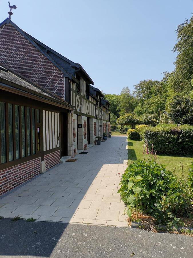 Gîte pour 4 personnes, avec vue ainsi que jardin et terrasse, adapté aux familles à Sainte-Marie-au-Bosc
