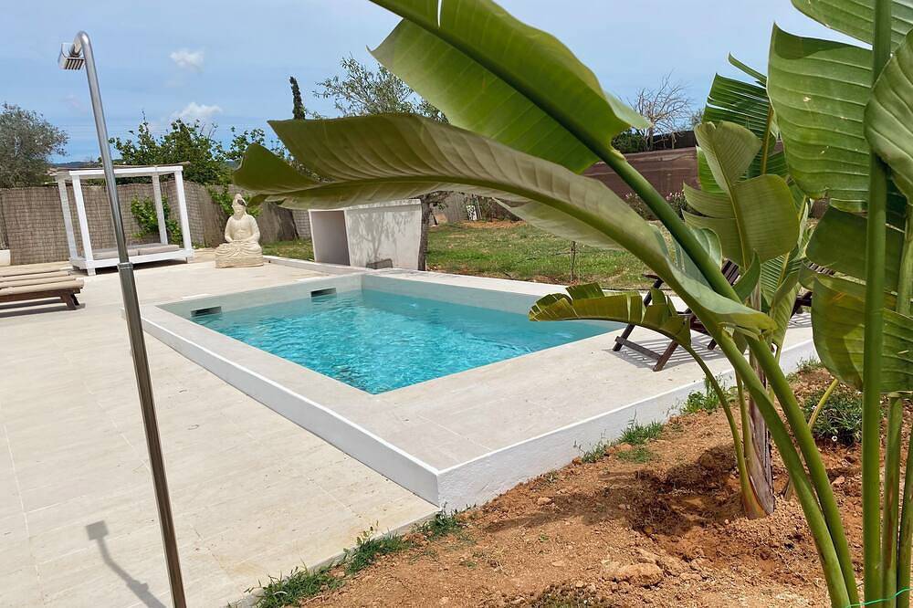 Villa Maria: Relax, 3 km  Bossa Beach, spacious rooms, wifi, pool in Sant Jordi de ses Salines, Sant Josep de sa Talaia