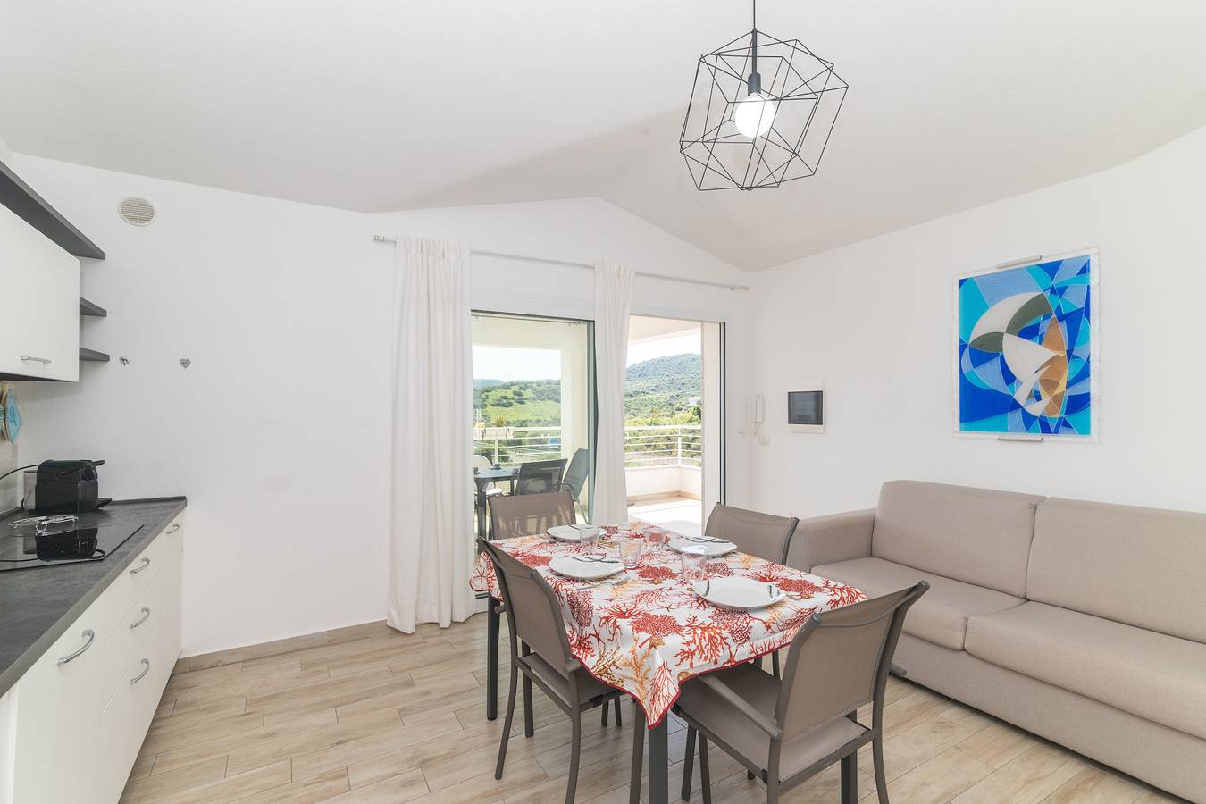 Casa vacacional 'Virgi Vista Mare' con vistas al mar, terraza privada y aire acondicionado in Budoni, Olbia-Tempio