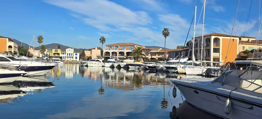 Gîte pour 3 personnes, avec piscine et jardin dans Port des Marines de Cogolin - 4