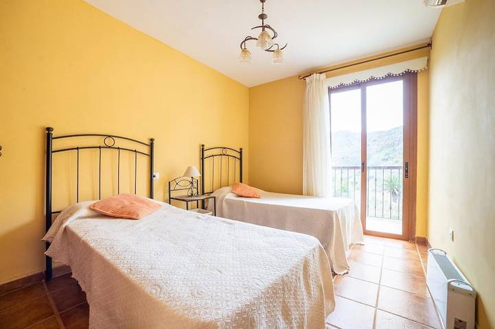 Villa auf Teneriffa mit Pool und Meerblick in Las Huertas (Canary Islands), Buenavista del Norte