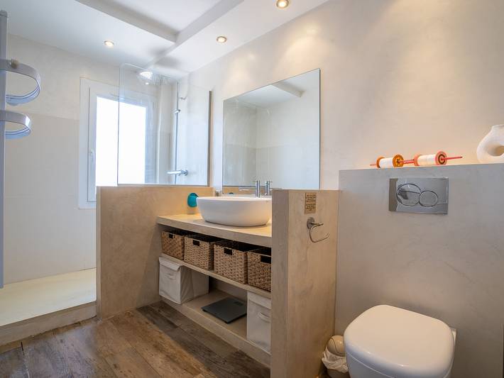 Ferienhaus für 6 Personen, mit Terrasse und Garten in Hyeres - 3