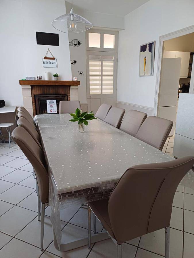 Location de vacances pour 10 personnes, avec jardin à Vernantes - 3
