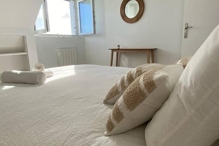 Location de vacances pour 10 personnes, avec terrasse et jardin dans Plage Kerurus Plouneour Trez - 3