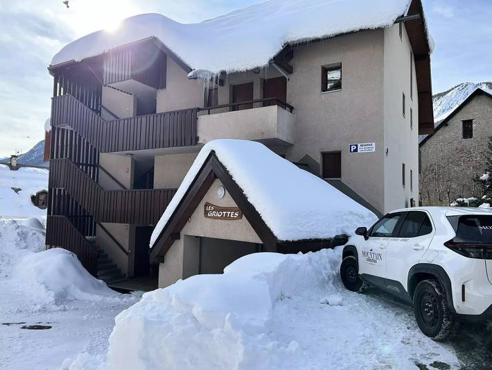 Gîte pour 5 personnes, avec balcon dans Office De Tourisme De Serre Chevalier - Bureau Du Monetier Les Bains