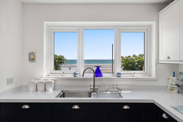 Holiday home for 7 people, with Ocean view and Terrace as well as Garden and View in Saundersfoot