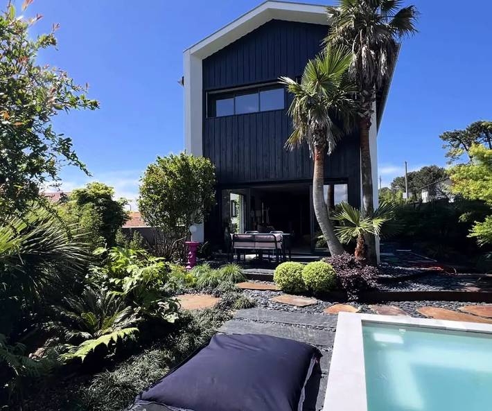 Villa pour 6 personnes, avec jardin et piscine, animaux acceptés à Anglet