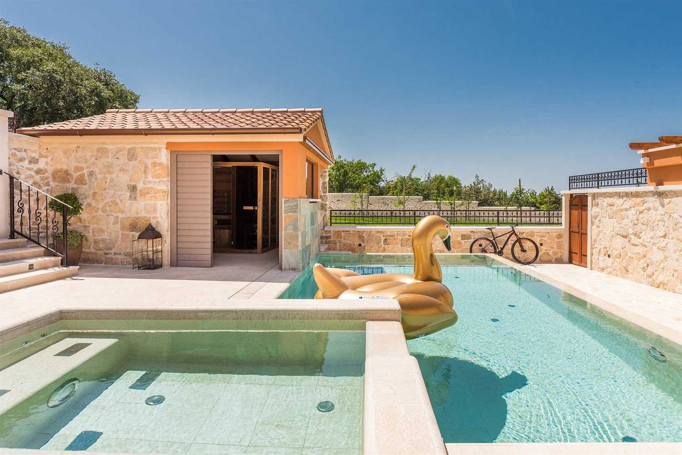 Ferienhaus Adora mit Pool in Skradin, Šibenik-Knin