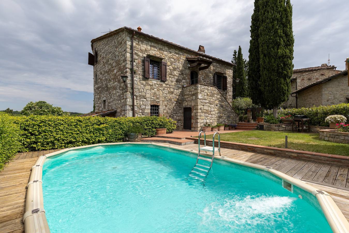 Villa 'La Petrosa' con piscina privata, giardino privato e balcone in Radda in Chianti, Chianti