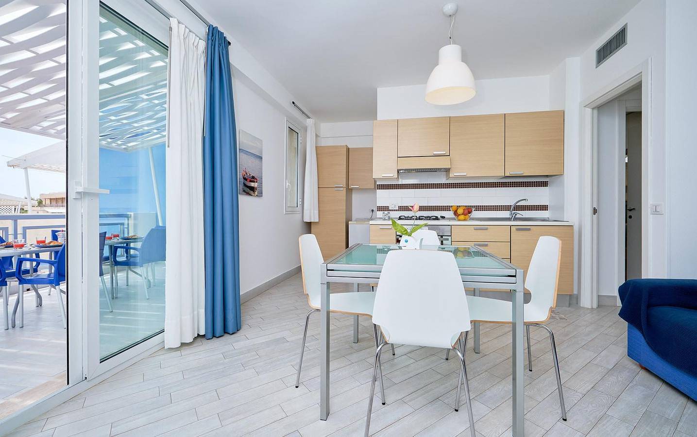 Appartamento intero, Xanto, casa vacanze con veranda a 100 mt dal mare in Ragusa, Provincia di Ragusa