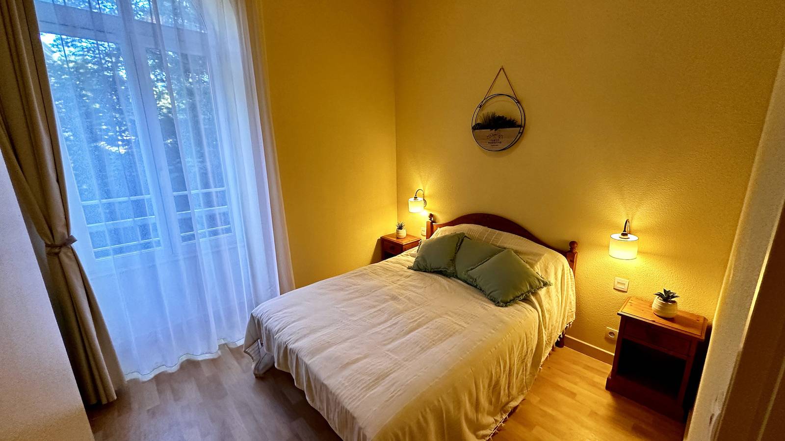 Entire apartment, So' Amandine - La Bourboule in La Bourboule, Volcans d'Auvergne Regional Nature Park