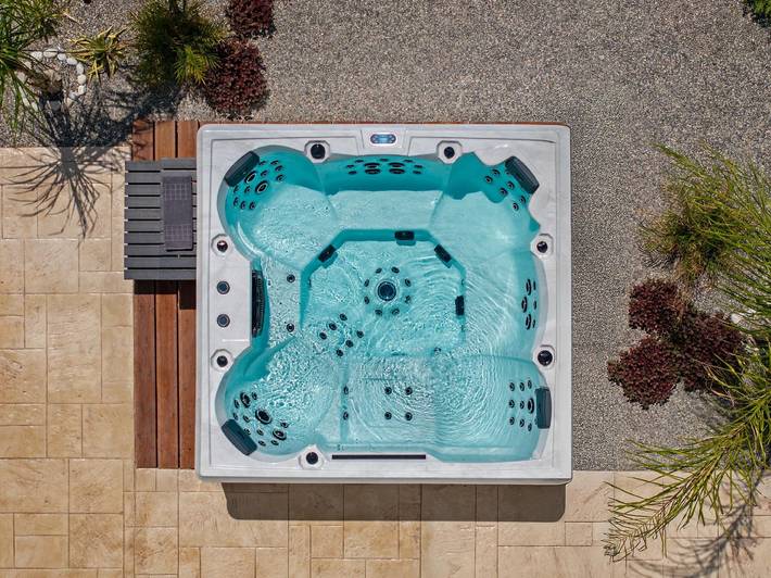 Ferienwohnung für 6 Personen, mit Whirlpool und Balkon sowie Garten in Afantou