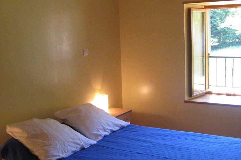 Casita encantadora in Thiolières, Parque Natural Regional Livradois-Forez