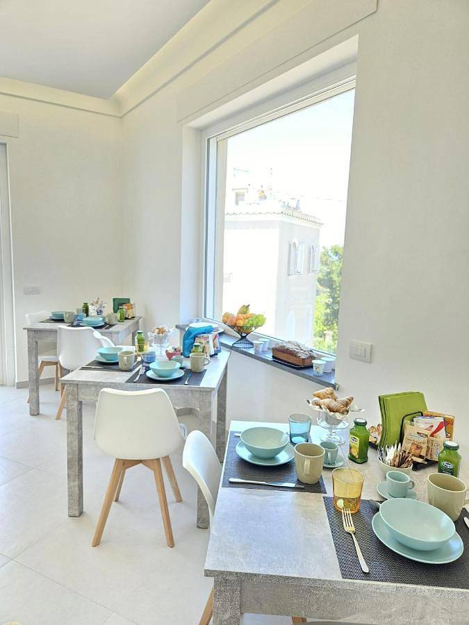 Chambre d’hôte pour 2 personnes, avec Balcon ainsi que Terrasse et Vue à Capri - 3