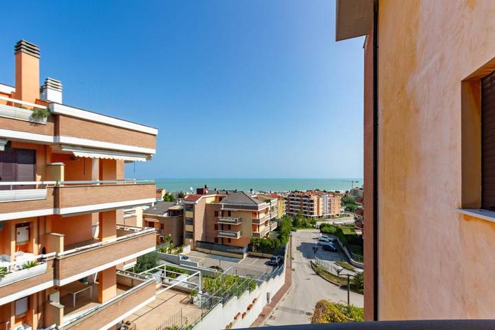 Ferienwohnung für 4 Personen, mit Balkon und Ausblick - 1
