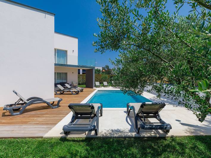 Ferienhaus für 8 Personen, mit Terrasse und Garten, mit Haustier in Banjole