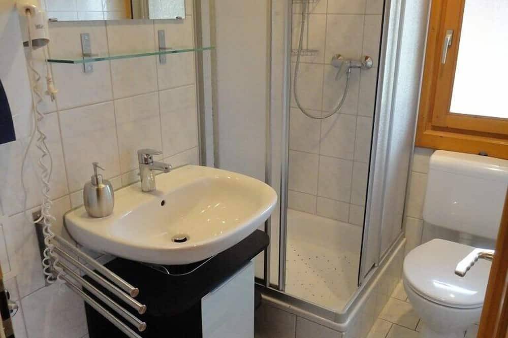 Ganze Wohnung, Ferienblockhaus 50qm für bis zu 5 Personen - voll ausgestattet in Stamsried, Ostbayern