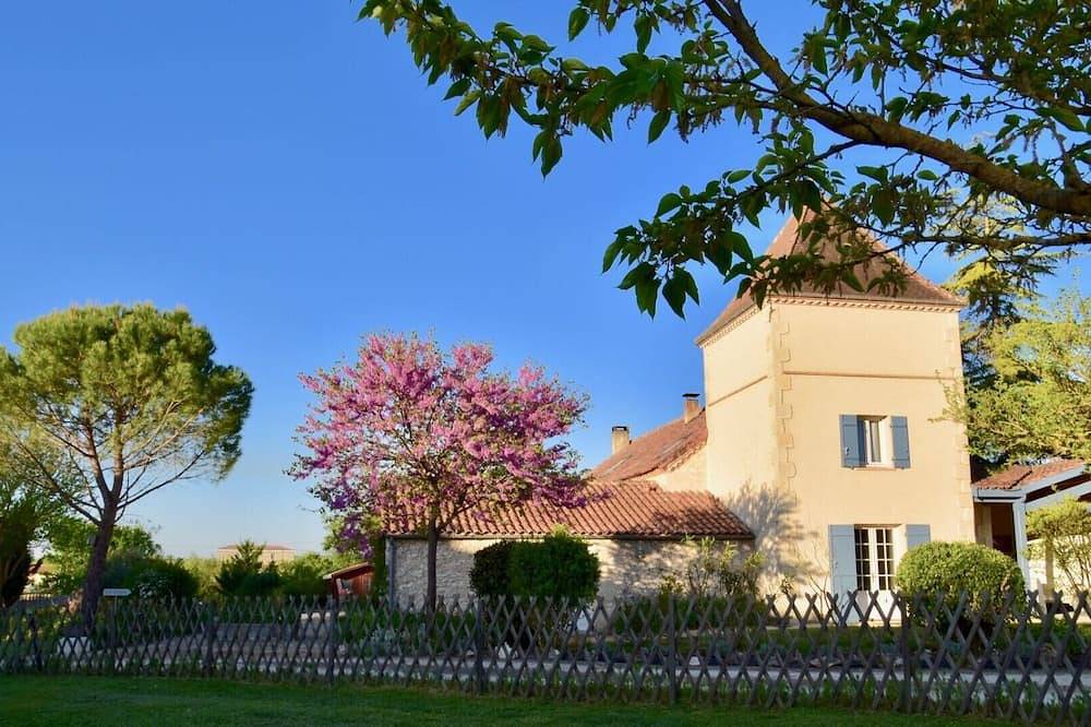 Cabaña 8 - \"Les Lavandes\" in Monflanquin, Región de Villeneuve-sur-Lot