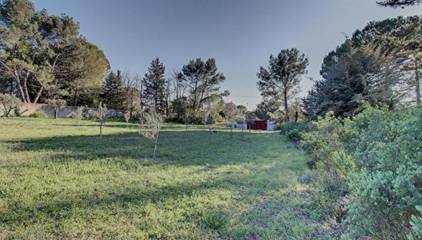 Location de vacances pour 30 personnes, avec jardin à Bourdic