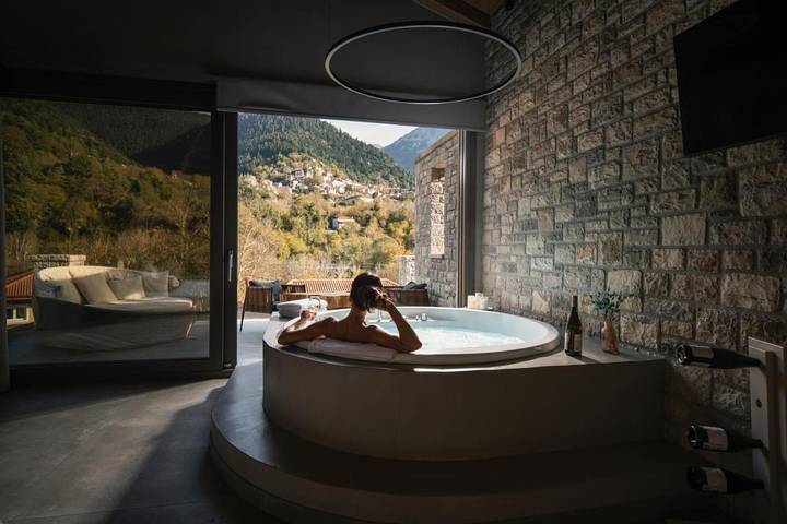 Chambre d’hôte pour 3 personnes, avec Balcon et Terrasse ainsi que Jacuzzi et Jardin