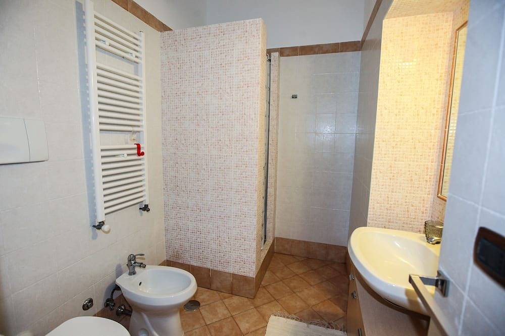 Apartamento entero, Bed & Milk Holiday Home 1<br>Apartamento en villa Puglia Taranto cerca de San Vito<br>wifi in Taranto, Golfo de Tarento