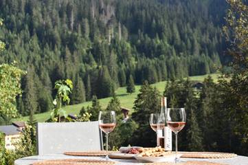 Maison de campagne pour 8 personnes, avec terrasse ainsi que vue et jardin, animaux acceptés dans Morgins