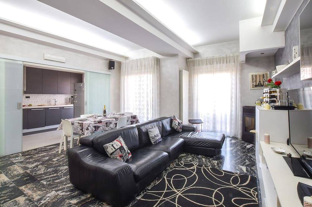 Entire apartment, Awesome apartment in Reggio Calabria in Reggio Calabria, Reggio Calabria Province