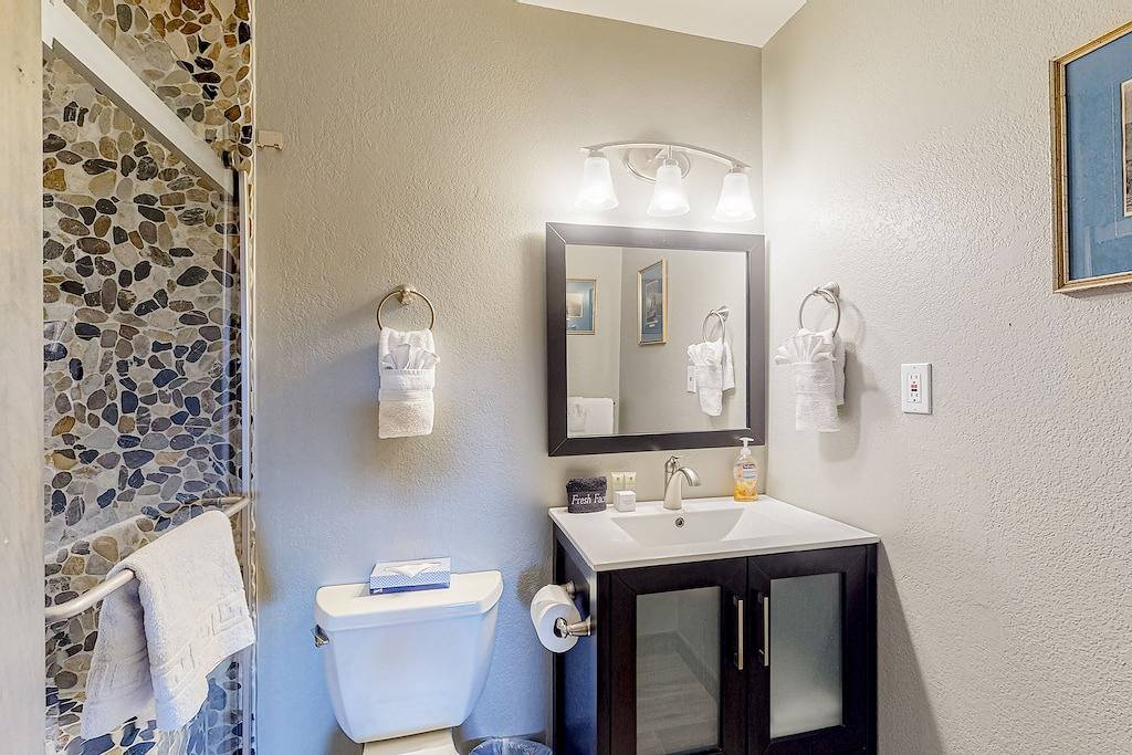 Ganze Wohnung, Mountain-View Condo with Wifi and Fireplace - Pool, Hot Tubs, Tennis, and Sauna in Frisco, Arapaho and Roosevelt National Forests