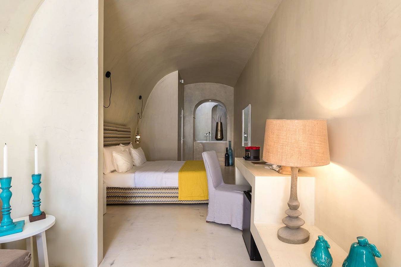 (w) Magical Blu Executive Cave Suite with Heated Jacuzzi in Firostefani, Thera