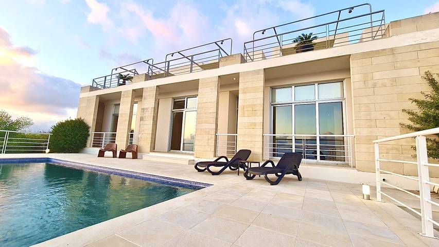 Villa für 10 Personen, mit Balkon - 1