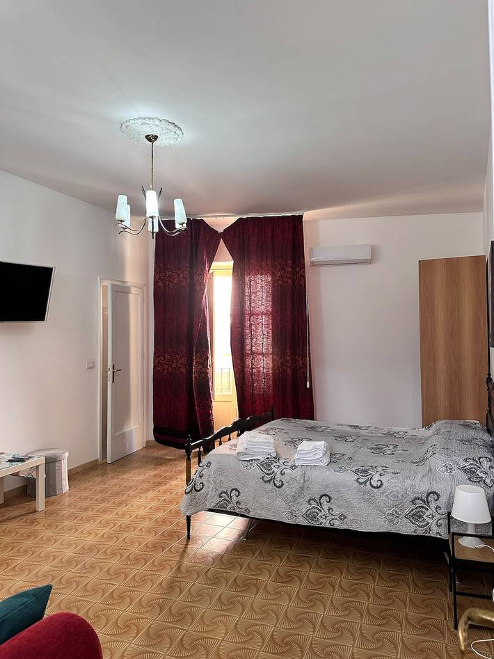 Chambre 'Sarraino Apartment P. 2' avec balcon, Wi-Fi et climatisation in Termini Imerese, Province de Palerme