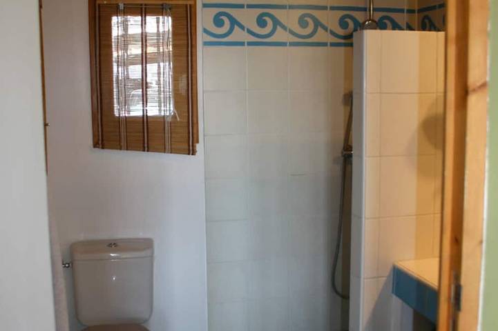 Location de vacances pour 3 personnes, avec jardin à Jonquerettes - 2