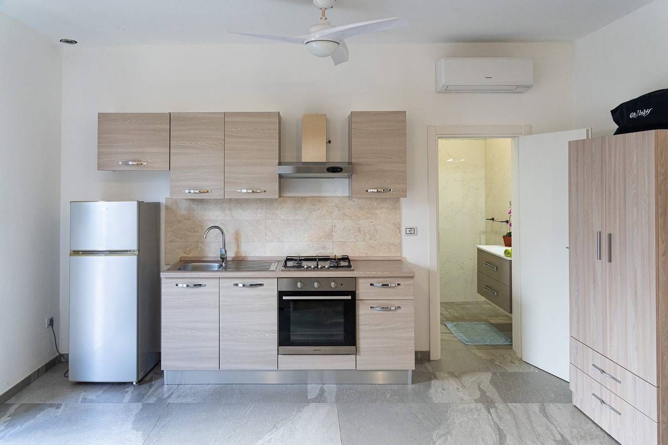 Ganze Wohnung, Ferienwohnung für 4 Personen mit Garten in Porto Cesareo, Golf von Tarent