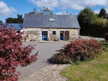 Gîte pour 4 personnes, avec jardin à Plouégat-Guérand