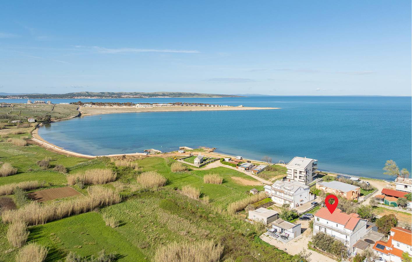Ganze Ferienwohnung, Gemütliches Apartment mit Meerblick, WLAN, Klimaanlage und Terrasse in Strandnähe in Povljana, Pag