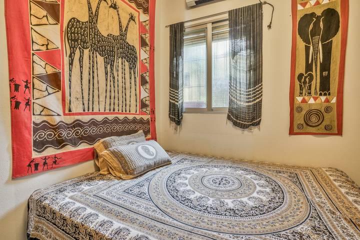 Entire apartment, Casa Pantha – Cozy Jungle Retreat with Mountain & Sea Views in Vélez-Málaga in Vélez-Málaga, Cordillera Penibética