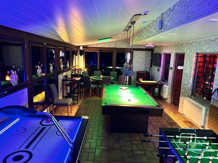 Ferienhaus für 24 Personen, mit Balkon und Terrasse sowie Garten und Sauna in Herzberg am Harz