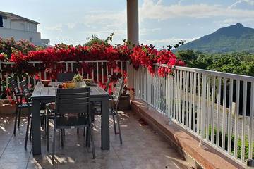 Location de vacances pour 6 personnes, avec jardin à Pietracorbara