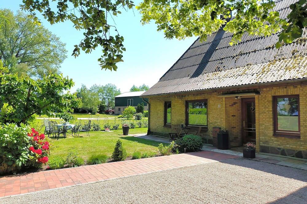 Ganze Wohnung, Fewo zwischen den Meeren: schöne Fewo mit Garten - Ferienwohnung zwischen den in Dörpstedt, Eider-Treene-Sorge