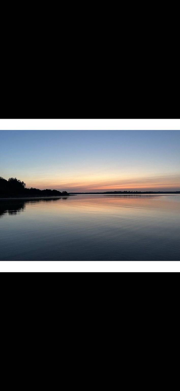 Geräumige 4-Jahreszeiten-Hütte mit Blick auf den See in Silver Sands in Alberta