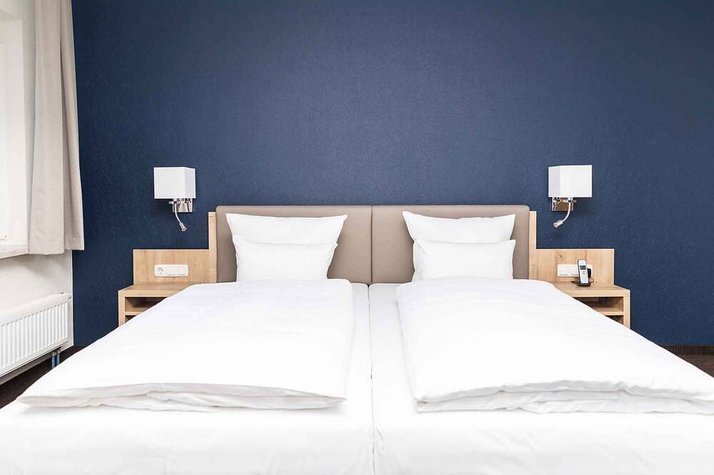 Ganze Wohnung, Ferienwohnung mit Blick auf die Wälder in Roßwein, Chemnitz und Umgebung