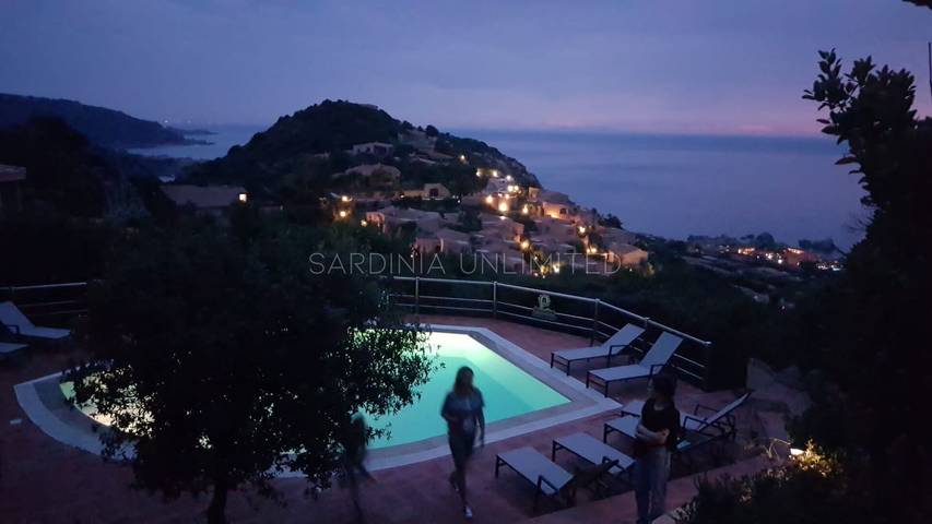 Villa für 5 Personen, mit Balkon und Pool sowie Garten auf Sardinien - 2