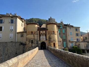 Gîte pour 2 personnes, avec vue à Entrevaux