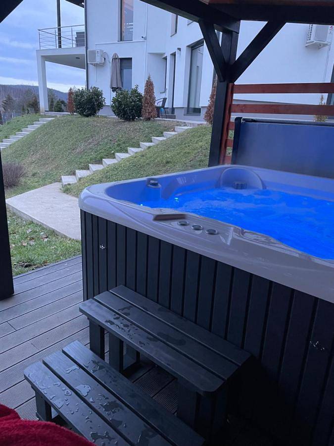 Apartament wakacyjny dla 5 osób, z ogród i jacuzzi w Bogács